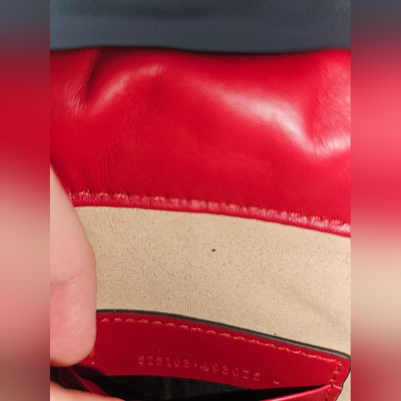 SOLD!! Gucci Marmont Matelassé Drawstring Bucket Bag Crossbody Red - Picture 10 of 10